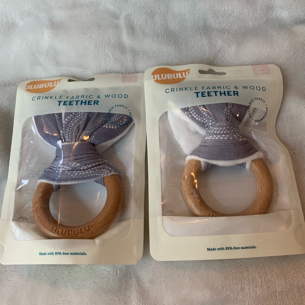 🤑🤑Ulubulu Wood Teethers (2) Gray & white with wood  (Bundle)